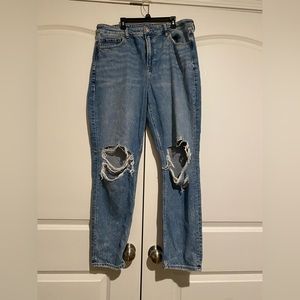 Women’s American Eagle Mom Jeans